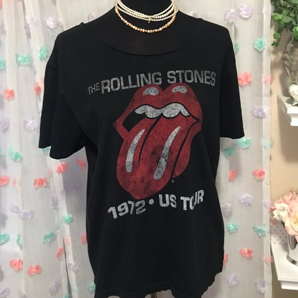 the Rolling Stones Tops - Rolling Stones Raw Hem Neck Tee